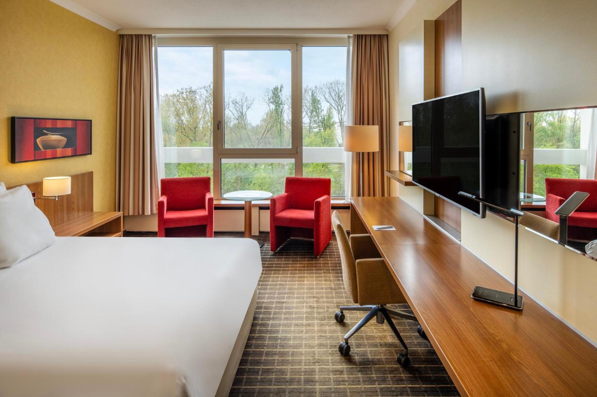 Crowne Plaza Antwerpen By Ihg Hotel Exterior photo