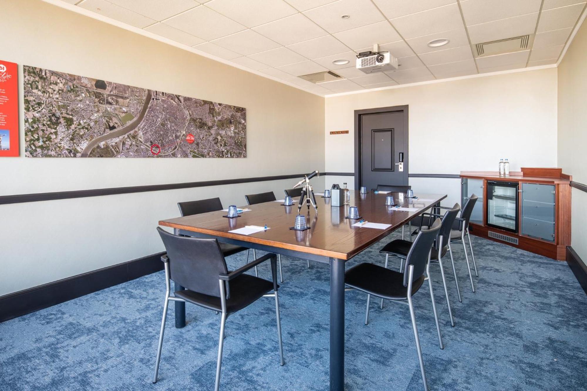 Crowne Plaza Antwerpen By Ihg Hotel Exterior photo